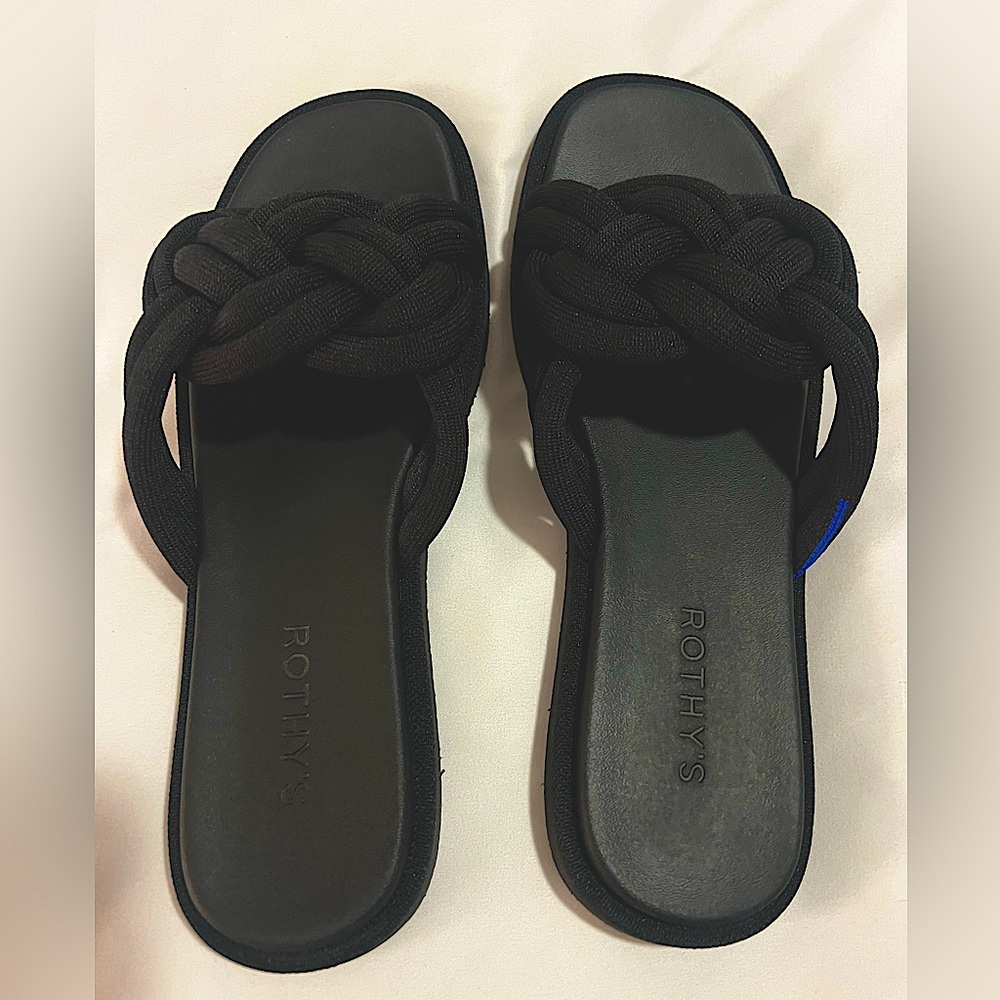Rothy's The Summer sandal size 9
REDUCED TO SELL